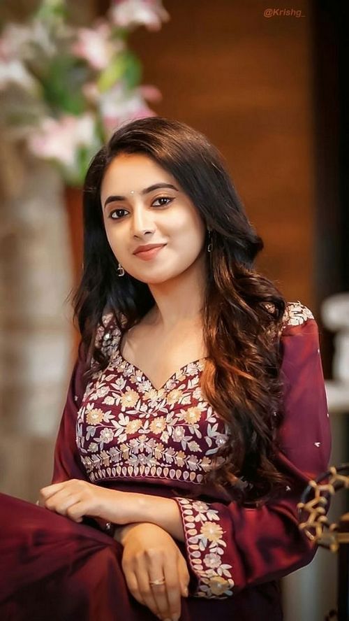 ladies profile pic