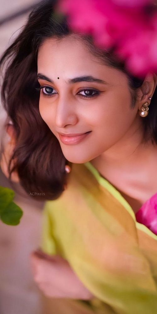 ladies profile pic