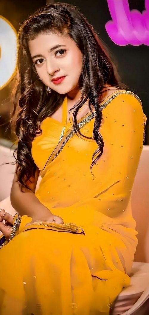 ladies profile pic