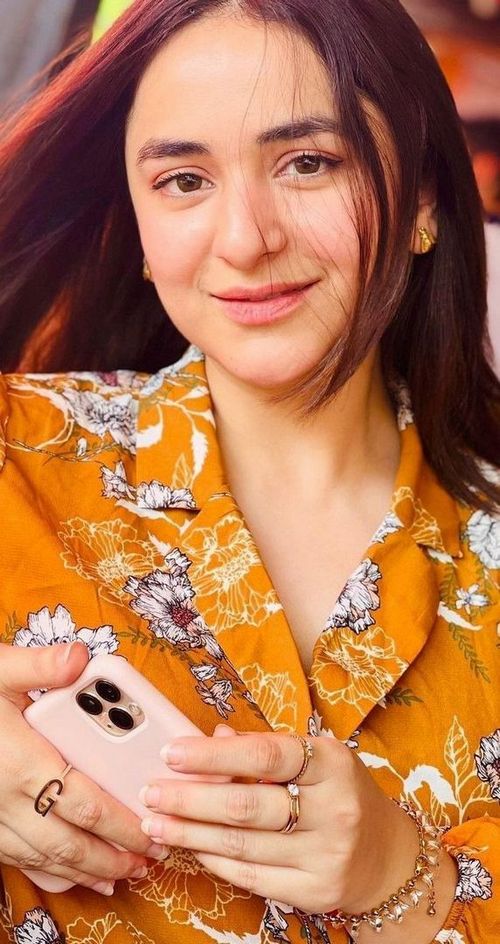 ladies profile pic
