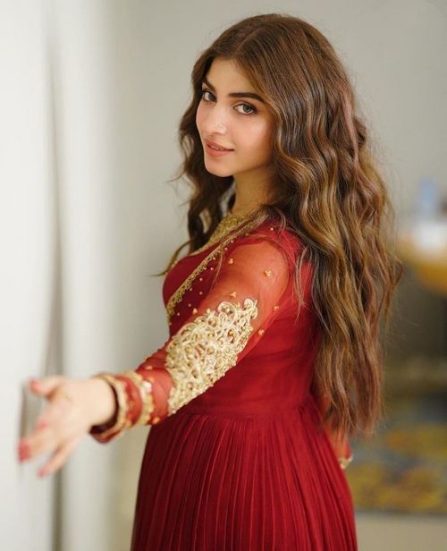 ladies profile pic