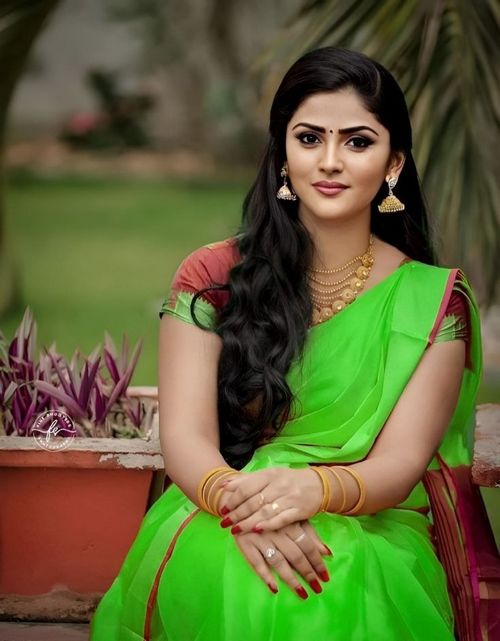 ladies profile pic