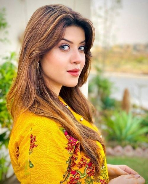 ladies profile pic