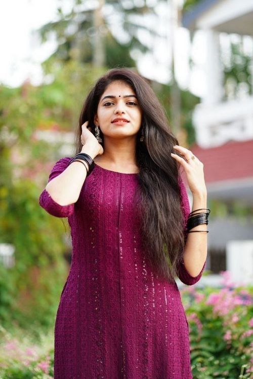 ladies profile pic
