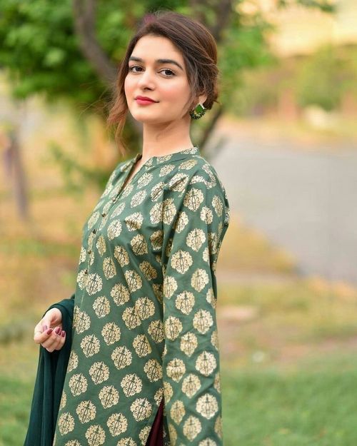 ladies profile pic