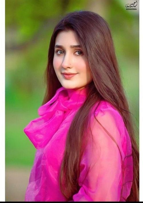 ladies profile pic