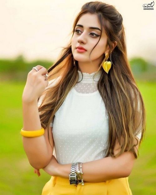 ladies profile pic