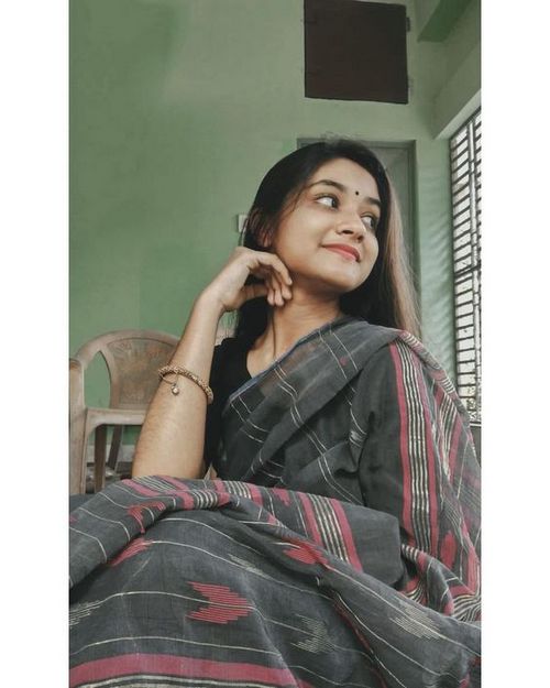 ladies profile pic