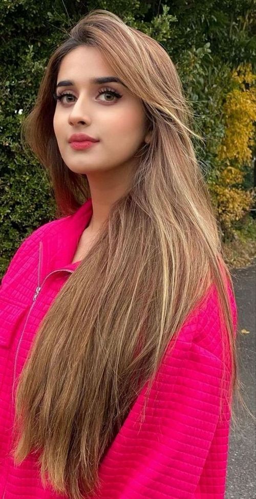 ladies profile pic