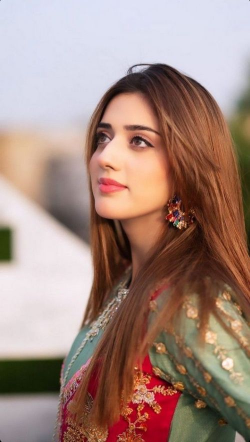ladies profile pic