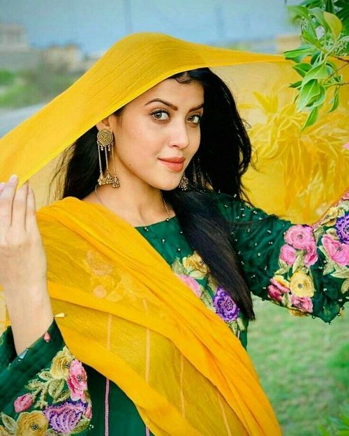 ladies profile pic