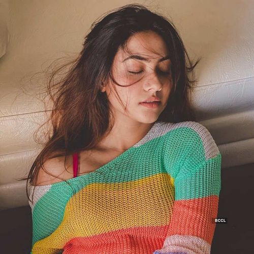 ladies profile pic