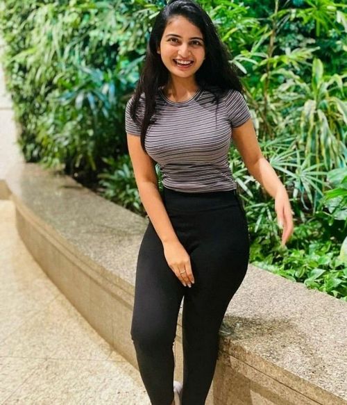 ladies profile pic