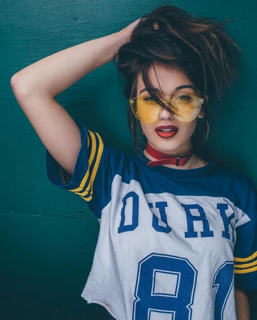 ladies profile pic