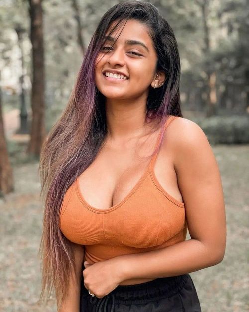 ladies profile pic
