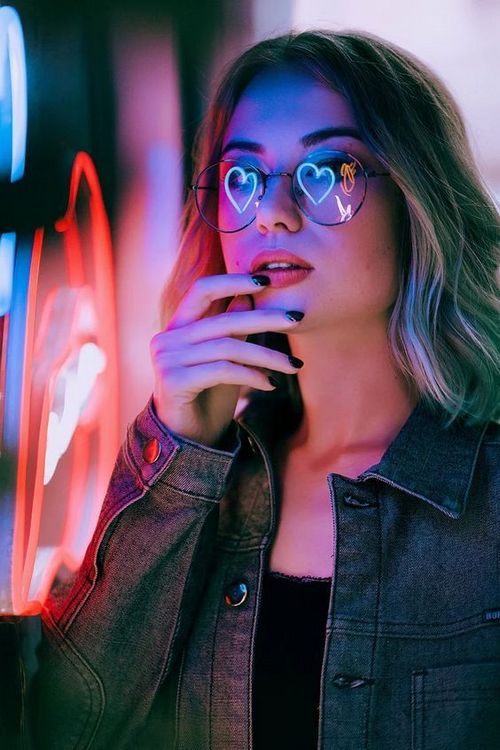 ladies profile pic