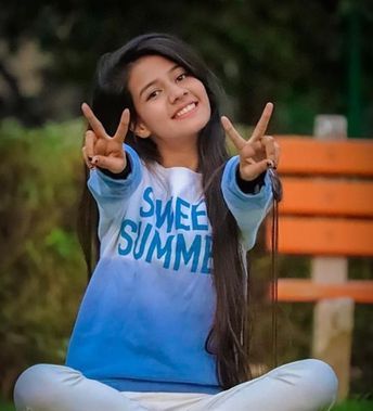 ladies profile pic