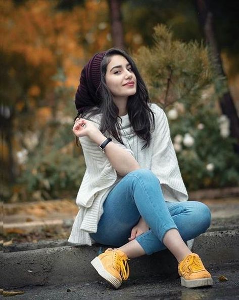 ladies profile pic