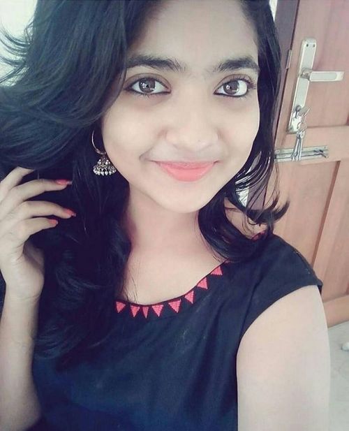 ladies profile pic