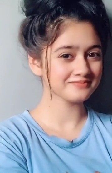 ladies profile pic