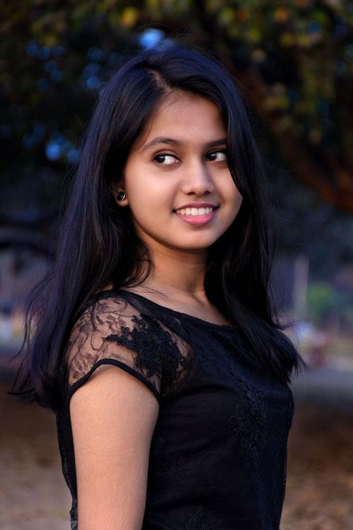 ladies profile pic