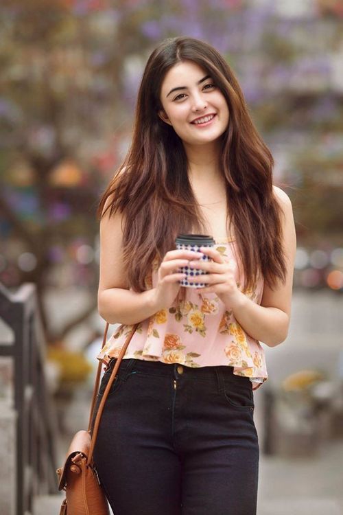 ladies profile pic