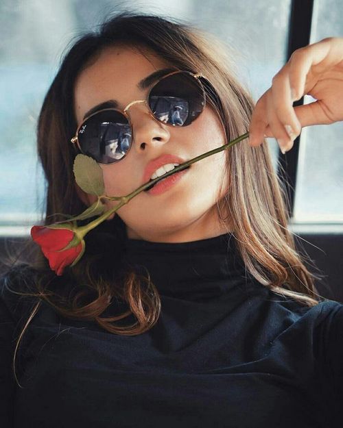 ladies profile pic