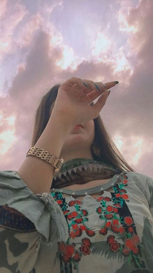 ladies profile pic