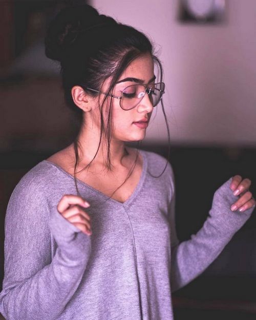 ladies profile pic