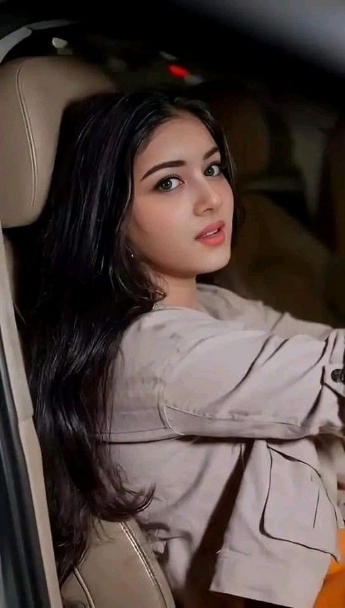 ladies profile pic