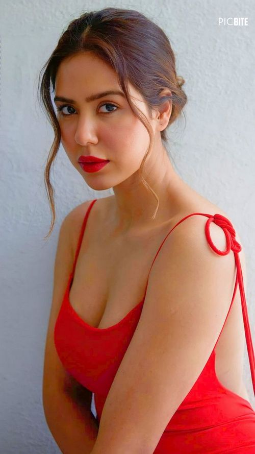 ladies profile pic