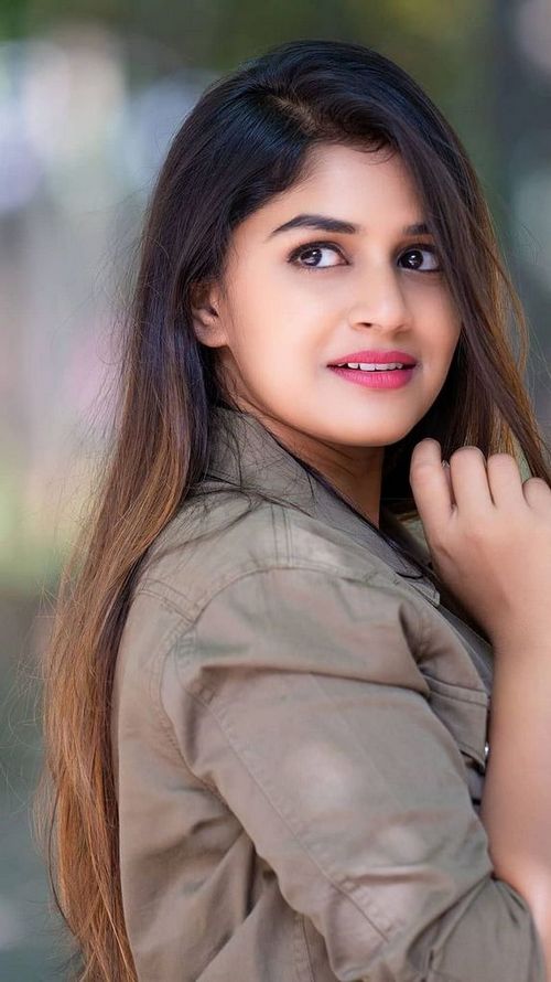 ladies profile pic