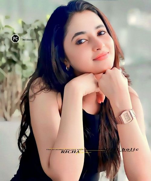 ladies profile pic