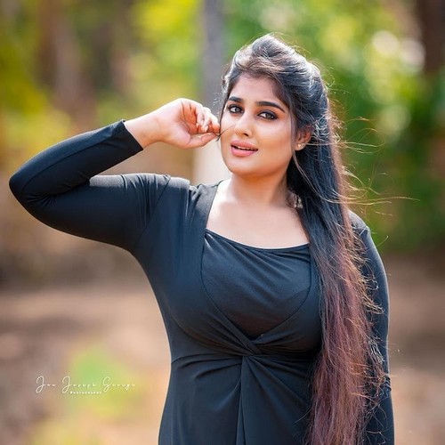 ladies profile pic