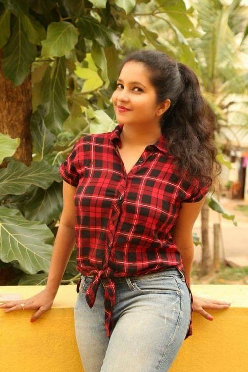 ladies profile pic