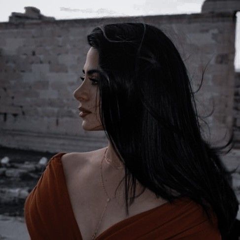 ladies profile pic