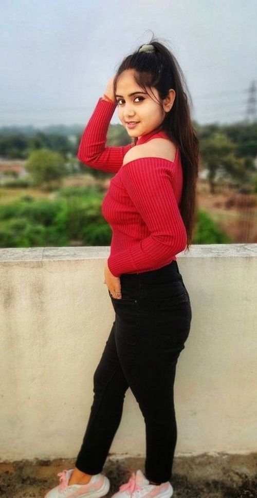 ladies profile pic