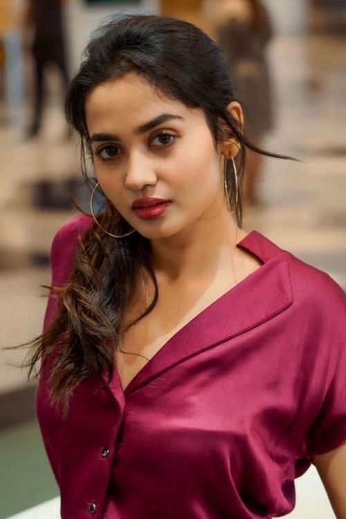 ladies profile pic