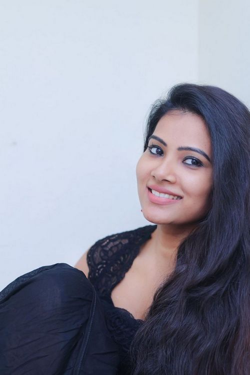 ladies profile pic