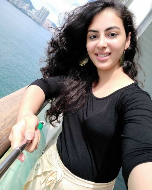 ladies profile pic