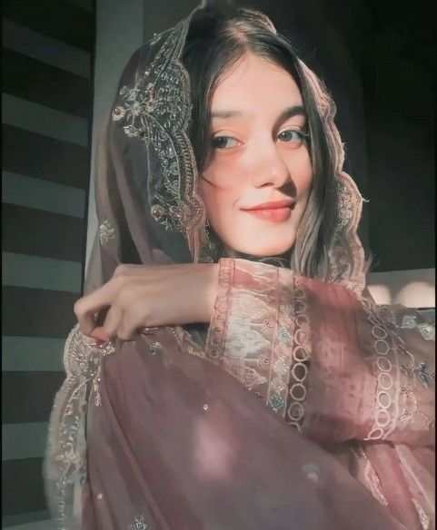 ladies profile pic