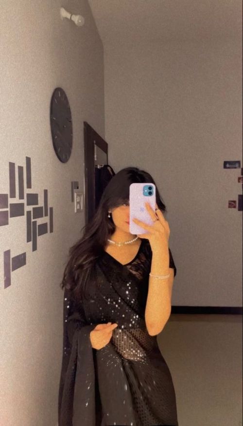 ladies profile pic