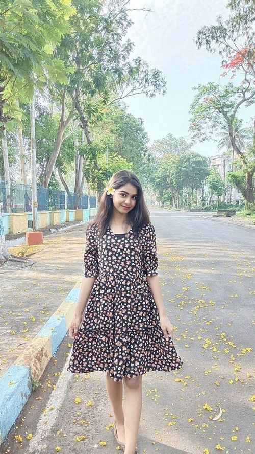 simple girl pic