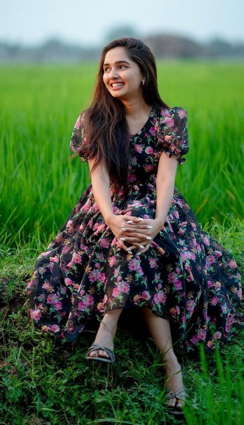 simple girl pic