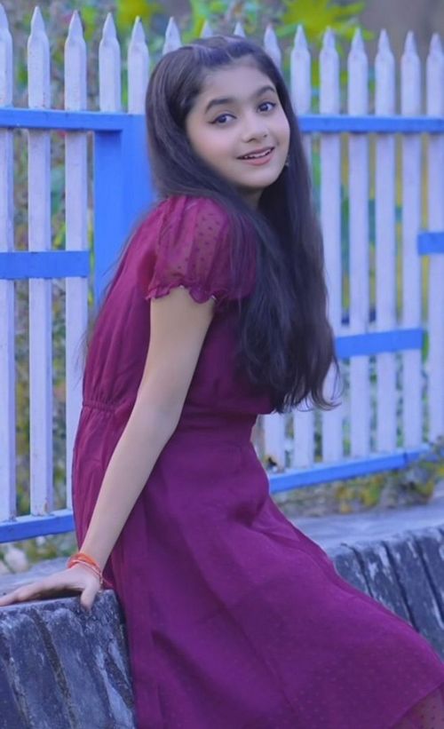 simple girl pic