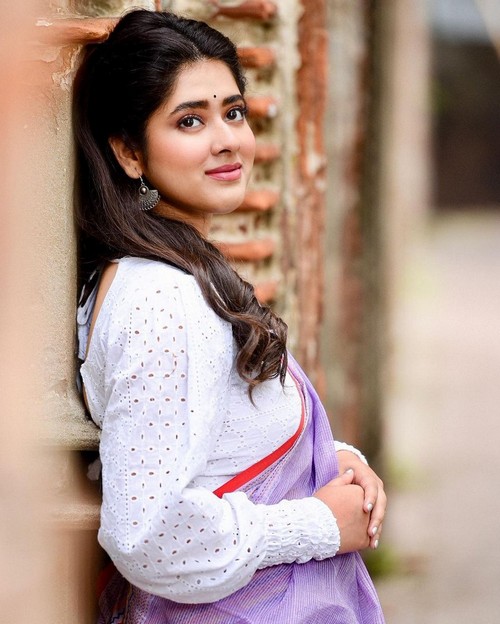simple girl pic