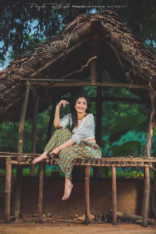 simple girl pic