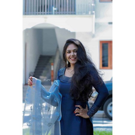 simple girl pic