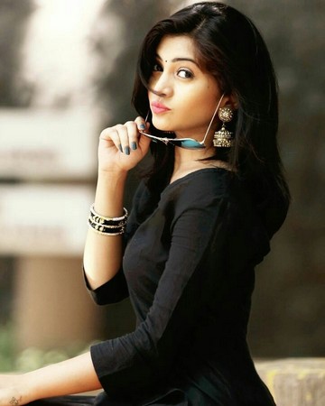 simple girl pic