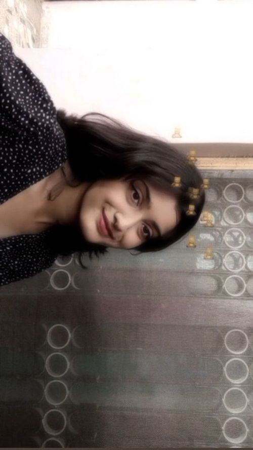 simple girl pic